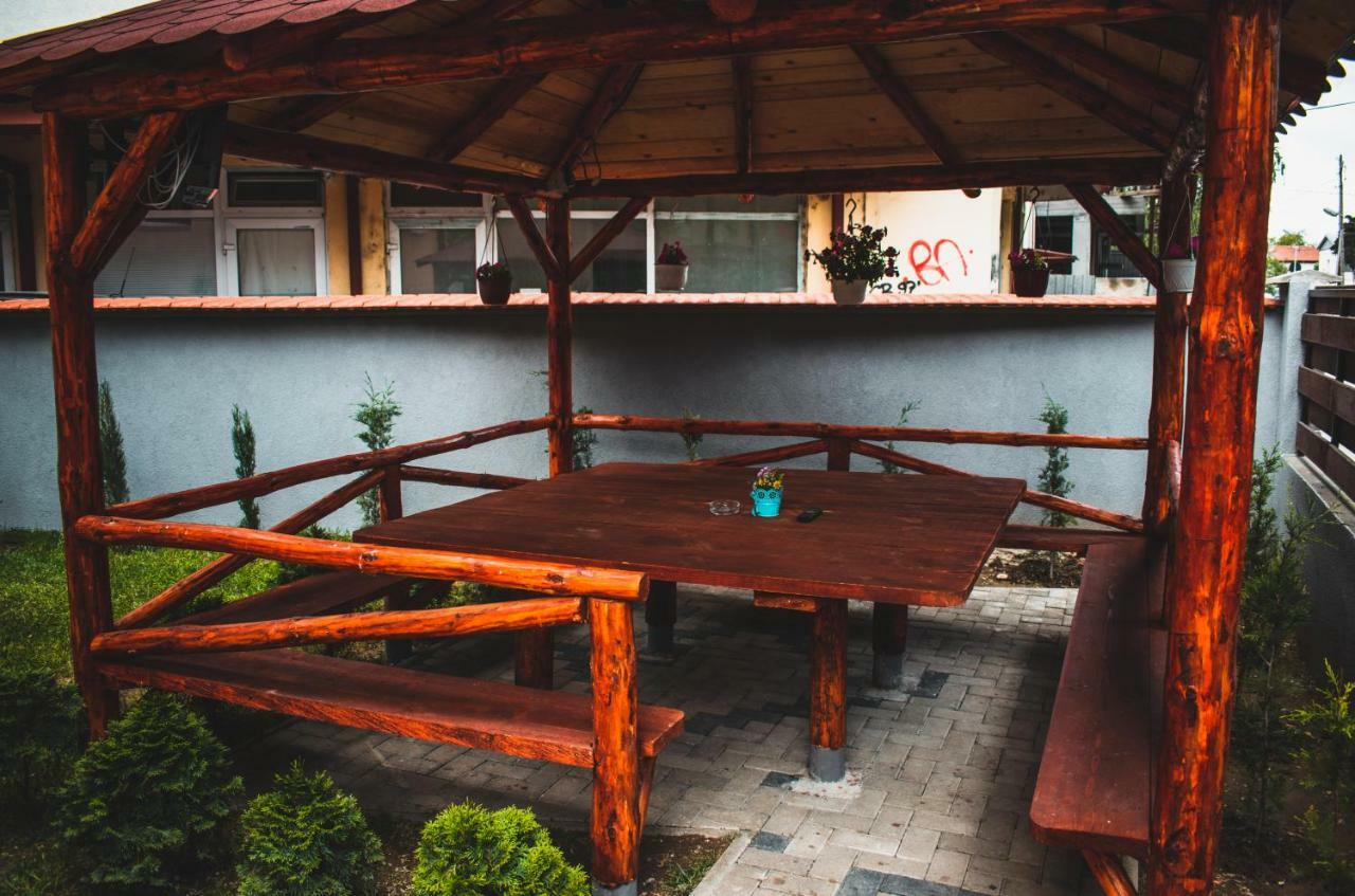 Skopje Downtown Hostel Εξωτερικό φωτογραφία