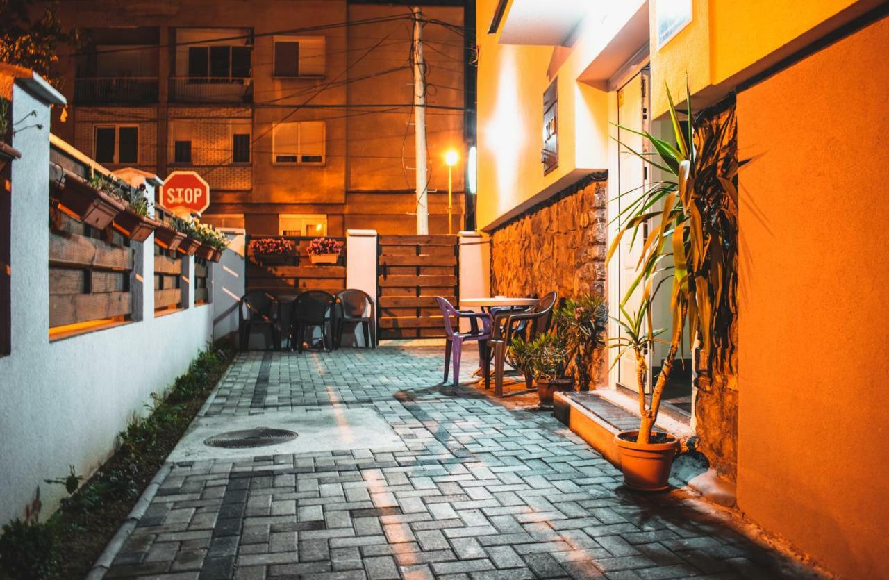 Skopje Downtown Hostel Εξωτερικό φωτογραφία